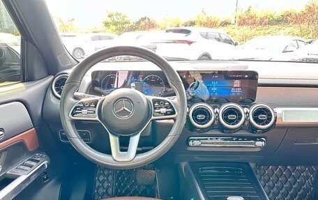 Mercedes-Benz GLB, 2022 год, 2 900 000 рублей, 11 фотография