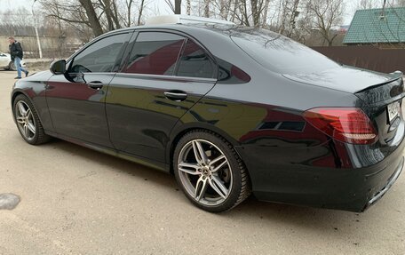 Mercedes-Benz E-Класс, 2019 год, 3 350 000 рублей, 3 фотография
