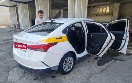 Hyundai Solaris II рестайлинг, 2022 год, 1 295 000 рублей, 2 фотография