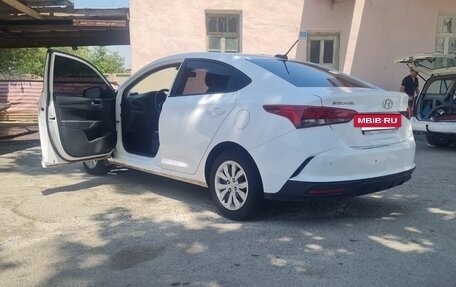 Hyundai Solaris II рестайлинг, 2022 год, 1 295 000 рублей, 6 фотография