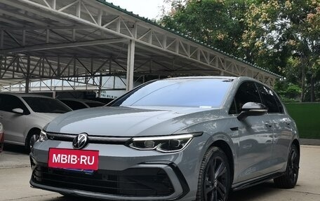 Volkswagen Golf VIII, 2021 год, 1 600 190 рублей, 2 фотография