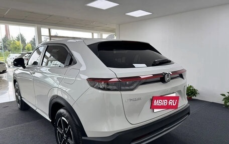 Honda Vezel, 2022 год, 2 099 999 рублей, 6 фотография