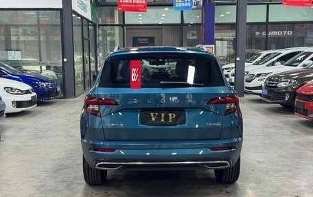 Skoda Karoq I, 2022 год, 2 100 000 рублей, 4 фотография