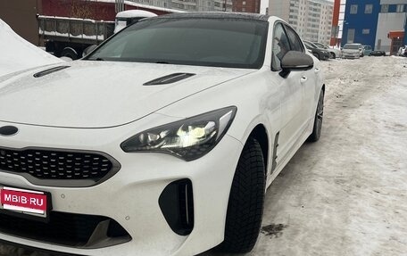 KIA Stinger I, 2018 год, 2 500 000 рублей, 1 фотография