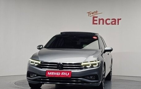 Volkswagen Passat B8 рестайлинг, 2021 год, 2 550 000 рублей, 1 фотография