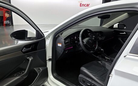 Volkswagen Jetta VII, 2021 год, 1 670 000 рублей, 13 фотография