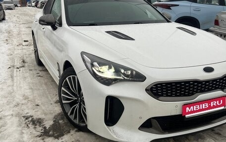 KIA Stinger I, 2018 год, 2 500 000 рублей, 2 фотография
