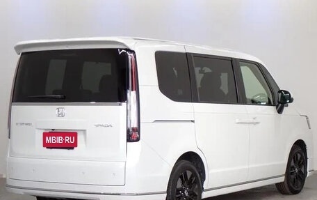 Honda Stepwgn, 2022 год, 2 450 125 рублей, 2 фотография