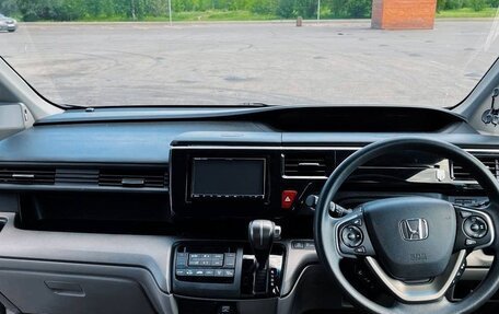 Honda Stepwgn IV, 2017 год, 1 750 000 рублей, 22 фотография