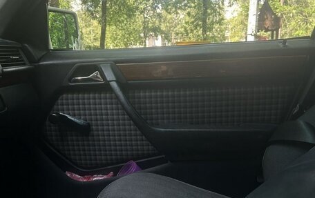 Mercedes-Benz E-Класс, 1993 год, 100 000 рублей, 10 фотография