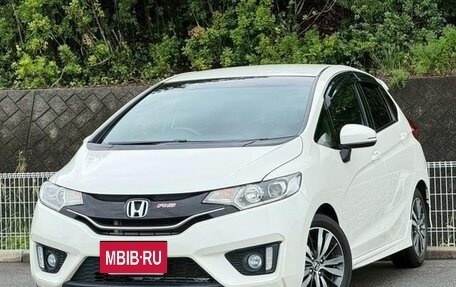 Honda Fit III, 2015 год, 698 000 рублей, 2 фотография