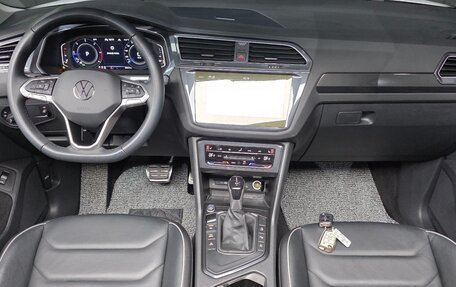 Volkswagen Tiguan II, 2022 год, 3 280 000 рублей, 9 фотография