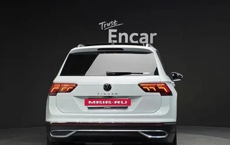 Volkswagen Tiguan II, 2022 год, 3 280 000 рублей, 4 фотография