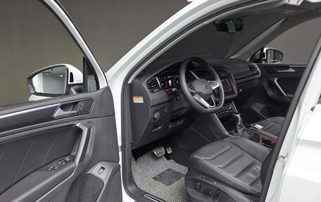 Volkswagen Tiguan II, 2022 год, 3 280 000 рублей, 14 фотография