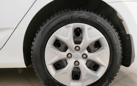 Hyundai Solaris II рестайлинг, 2015 год, 989 000 рублей, 7 фотография