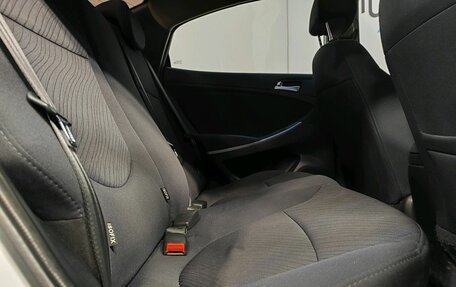 Hyundai Solaris II рестайлинг, 2015 год, 989 000 рублей, 13 фотография