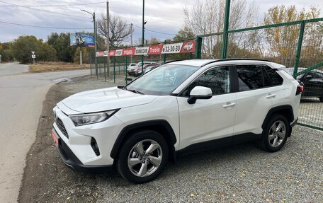 Toyota RAV4, 2020 год, 3 500 000 рублей, 4 фотография