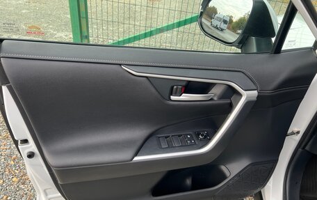 Toyota RAV4, 2020 год, 3 500 000 рублей, 21 фотография