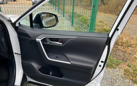 Toyota RAV4, 2020 год, 3 500 000 рублей, 16 фотография