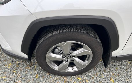 Toyota RAV4, 2020 год, 3 500 000 рублей, 13 фотография