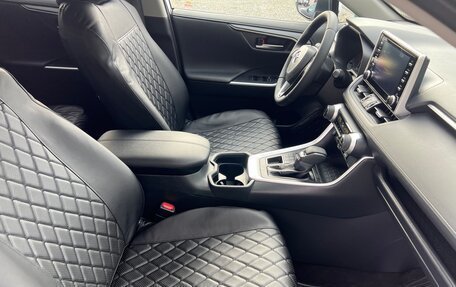 Toyota RAV4, 2020 год, 3 500 000 рублей, 27 фотография