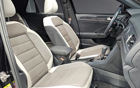 Volkswagen T-Roc I, 2021 год, 2 230 000 рублей, 6 фотография