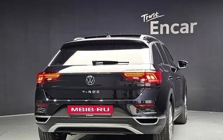 Volkswagen T-Roc I, 2021 год, 2 230 000 рублей, 4 фотография