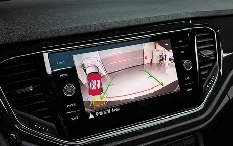 Volkswagen T-Roc I, 2021 год, 2 230 000 рублей, 19 фотография