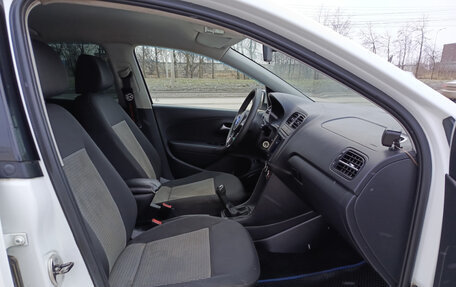 Volkswagen Polo VI (EU Market), 2011 год, 650 000 рублей, 15 фотография