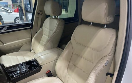 Volkswagen Touareg III, 2012 год, 2 059 900 рублей, 14 фотография