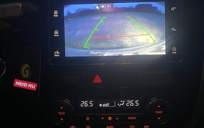 Mitsubishi Outlander III рестайлинг 3, 2018 год, 1 800 000 рублей, 1 фотография