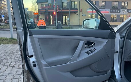 Toyota Camry, 2010 год, 1 290 000 рублей, 9 фотография