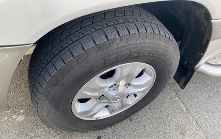 Toyota Land Cruiser 100 рестайлинг 2, 2006 год, 1 870 000 рублей, 7 фотография