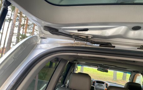 Toyota Land Cruiser 100 рестайлинг 2, 2006 год, 1 870 000 рублей, 9 фотография