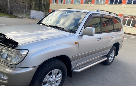 Toyota Land Cruiser 100 рестайлинг 2, 2006 год, 1 870 000 рублей, 3 фотография