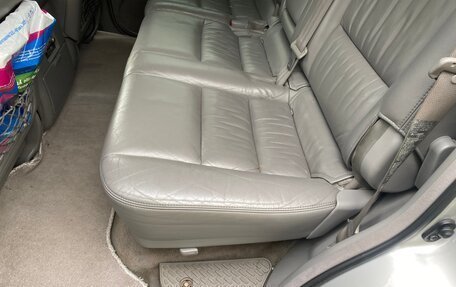 Toyota Land Cruiser 100 рестайлинг 2, 2006 год, 1 870 000 рублей, 21 фотография