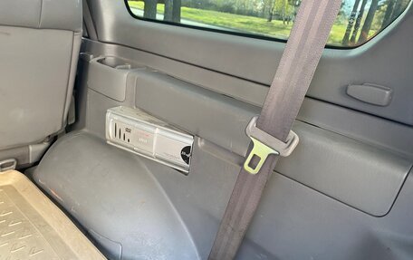 Toyota Land Cruiser 100 рестайлинг 2, 2006 год, 1 870 000 рублей, 23 фотография