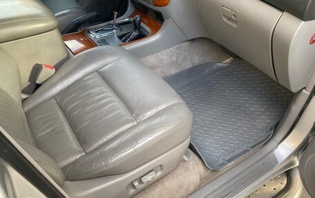 Toyota Land Cruiser 100 рестайлинг 2, 2006 год, 1 870 000 рублей, 20 фотография