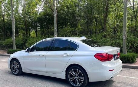 BMW 1 серия, 2022 год, 1 700 000 рублей, 4 фотография