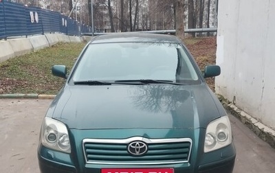 Toyota Avensis III рестайлинг, 2004 год, 585 000 рублей, 1 фотография