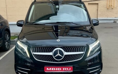 Mercedes-Benz V-Класс, 2021 год, 6 900 000 рублей, 1 фотография