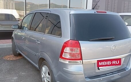 Opel Zafira B, 2010 год, 800 000 рублей, 2 фотография