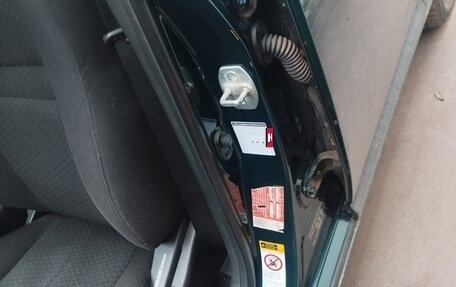 Toyota Avensis III рестайлинг, 2004 год, 585 000 рублей, 8 фотография