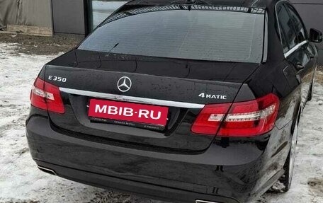 Mercedes-Benz E-Класс, 2011 год, 1 900 000 рублей, 1 фотография