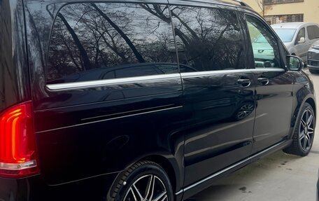 Mercedes-Benz V-Класс, 2021 год, 6 900 000 рублей, 4 фотография