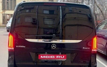 Mercedes-Benz V-Класс, 2021 год, 6 900 000 рублей, 3 фотография