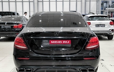 Mercedes-Benz E-Класс, 2017 год, 2 350 000 рублей, 10 фотография