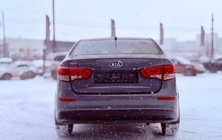 KIA Rio III рестайлинг, 2015 год, 1 000 000 рублей, 5 фотография