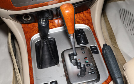 Toyota Land Cruiser 100 рестайлинг 2, 2002 год, 1 749 000 рублей, 14 фотография