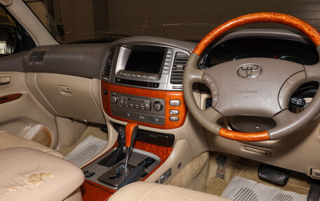 Toyota Land Cruiser 100 рестайлинг 2, 2002 год, 1 749 000 рублей, 15 фотография